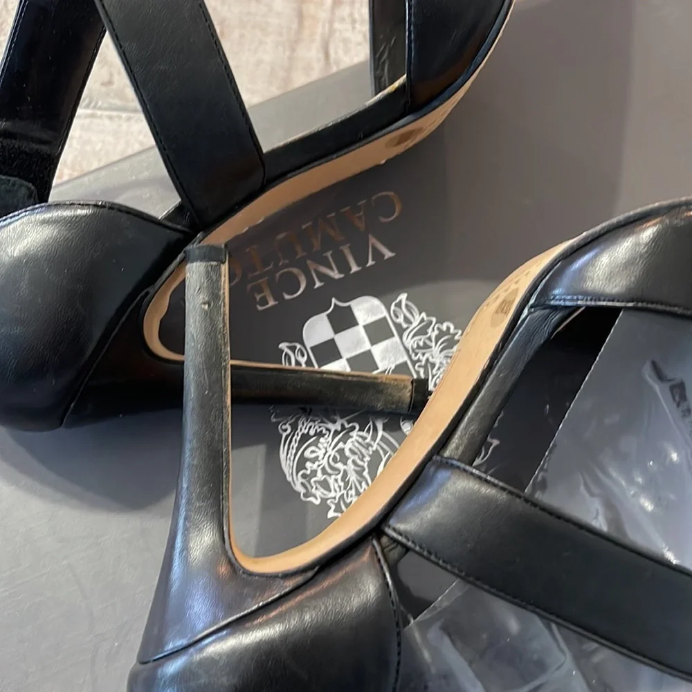 Vince Camuto Heel - Picture 7 of 9